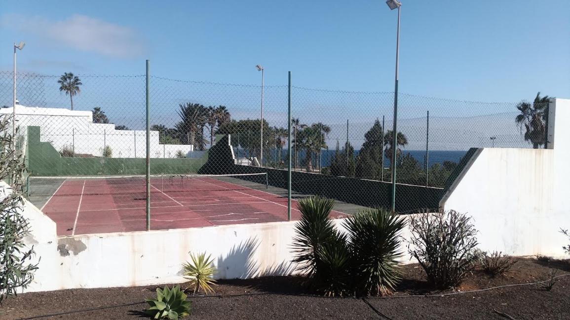 Tuscan Apartment Mit Meerblick Und Terrasse Costa Teguise Eksteriør billede